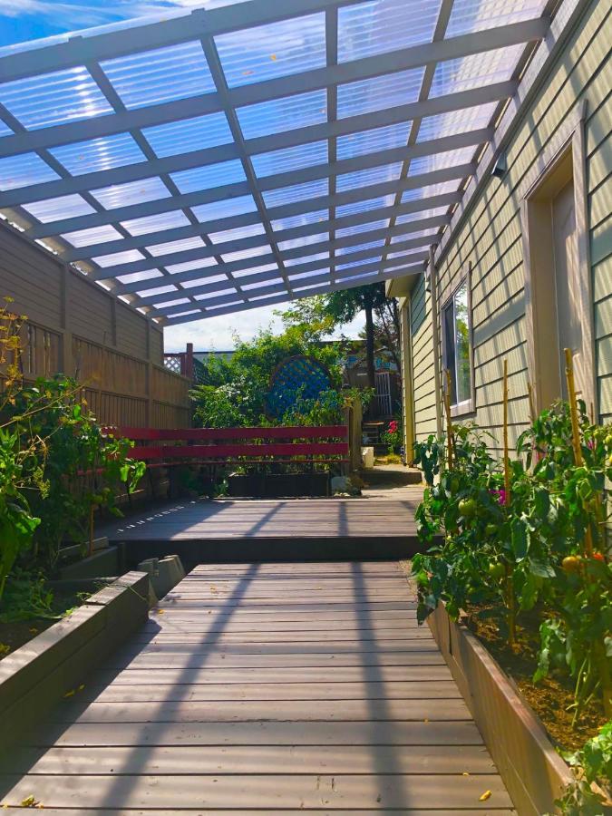 فكتوريا University Cabana Inn المظهر الخارجي الصورة